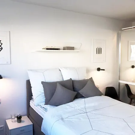 Aussergewohnliches Luxus-apartment Direkt An Der Spree - Extraordinary Luxury Right At River Side דירה