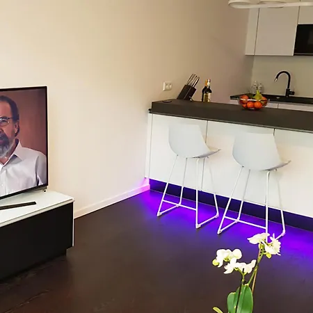 Aussergewohnliches Luxus-apartment Direkt An Der Spree - Extraordinary Luxury Right At River Side דירה *